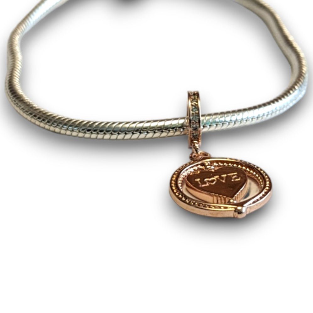 Spinning LOVE Heart Dangle Charm - Popular trends empire