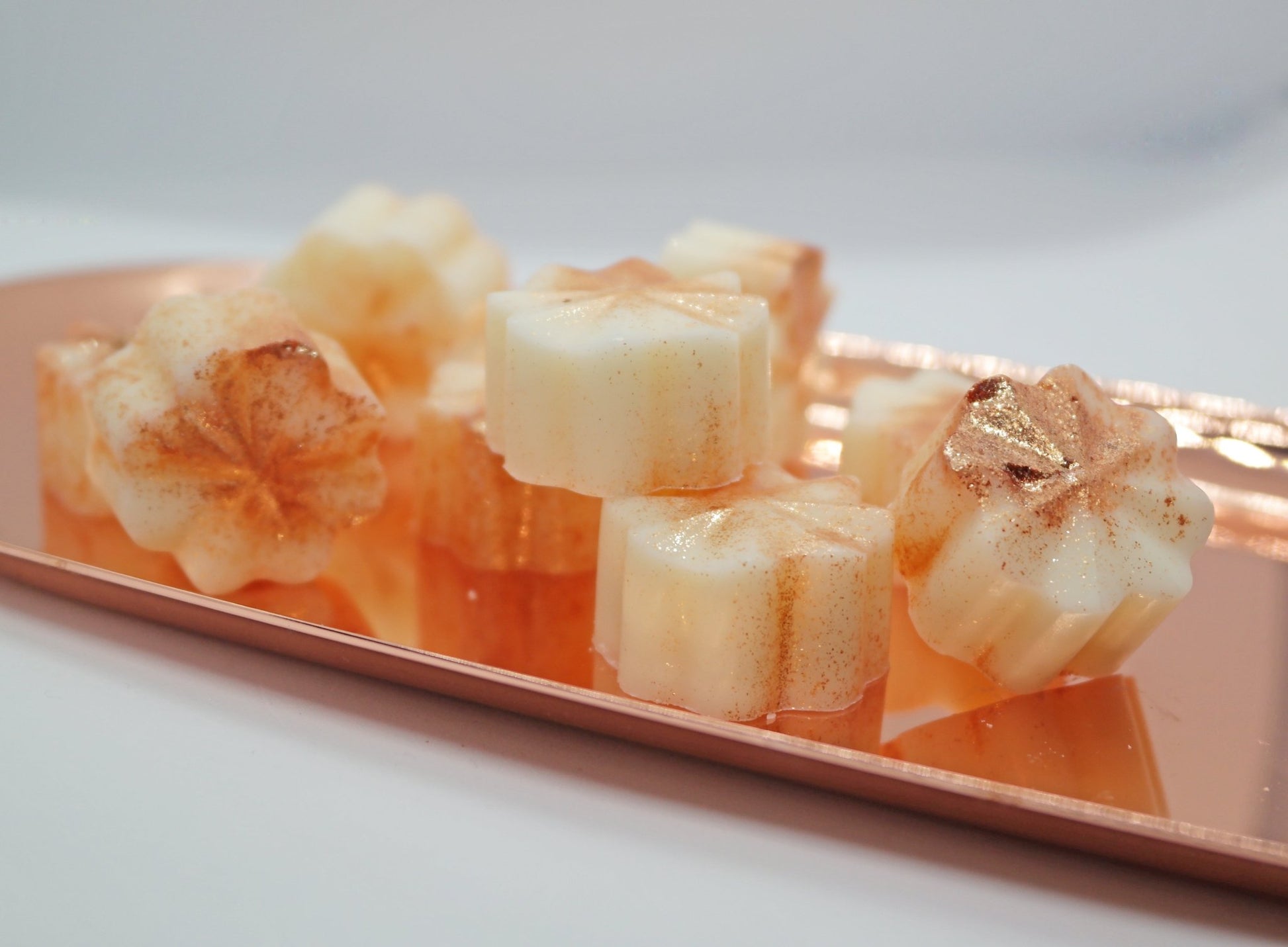 Cashmere Vanilla & Salted Caramel - Simple Scents Ambience Mini Floret Style Wax Melts - Popular trends empire