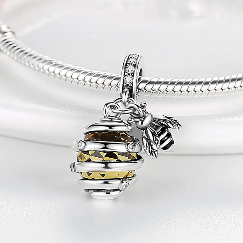 Honeycomb Bumble Bee Charm - Popular trends empire