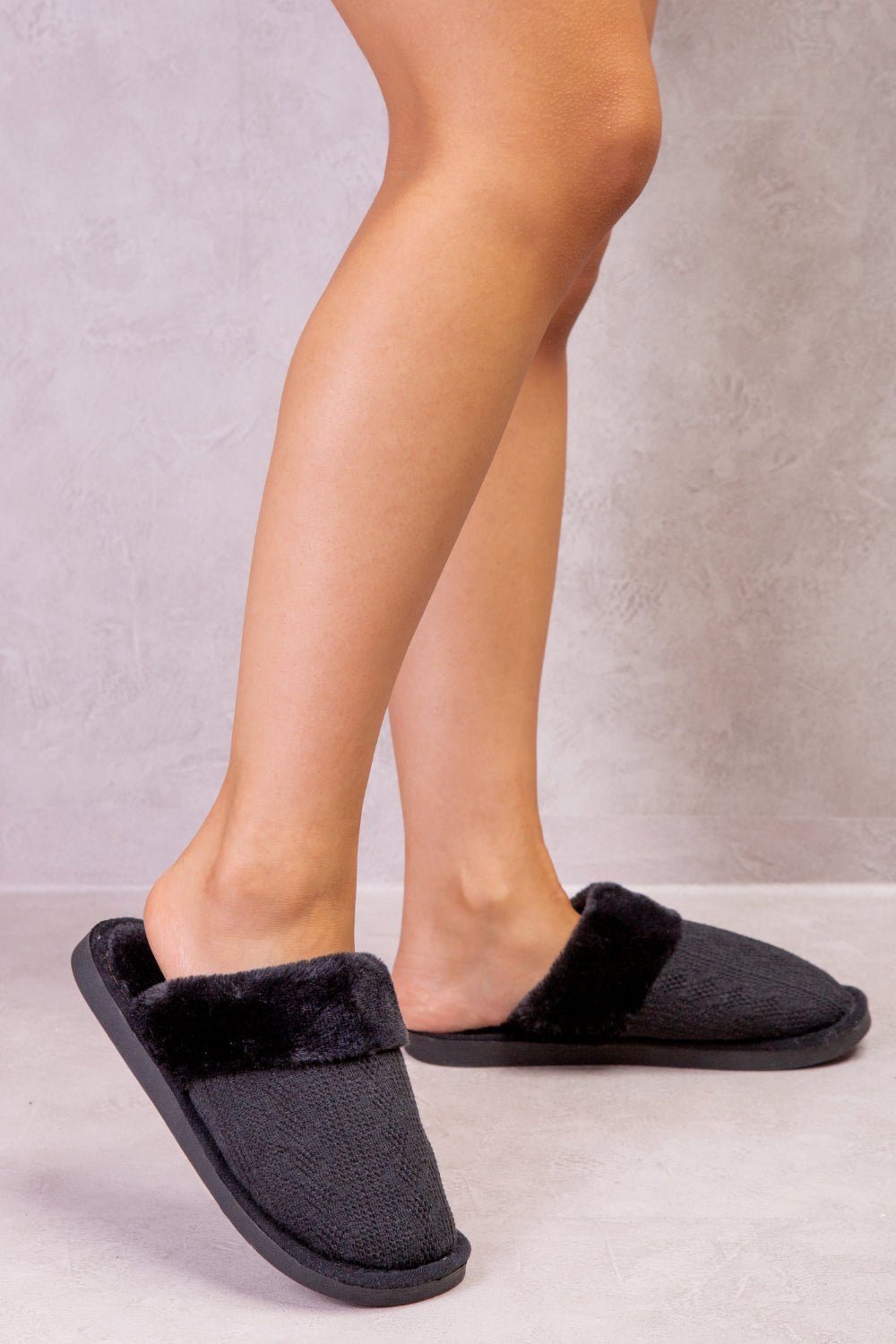 JUMANAH SLIP ON KNITTED TEDDY FAUX FUR LINED SLIPPERS IN BLACK WOVEN - Popular trends empire