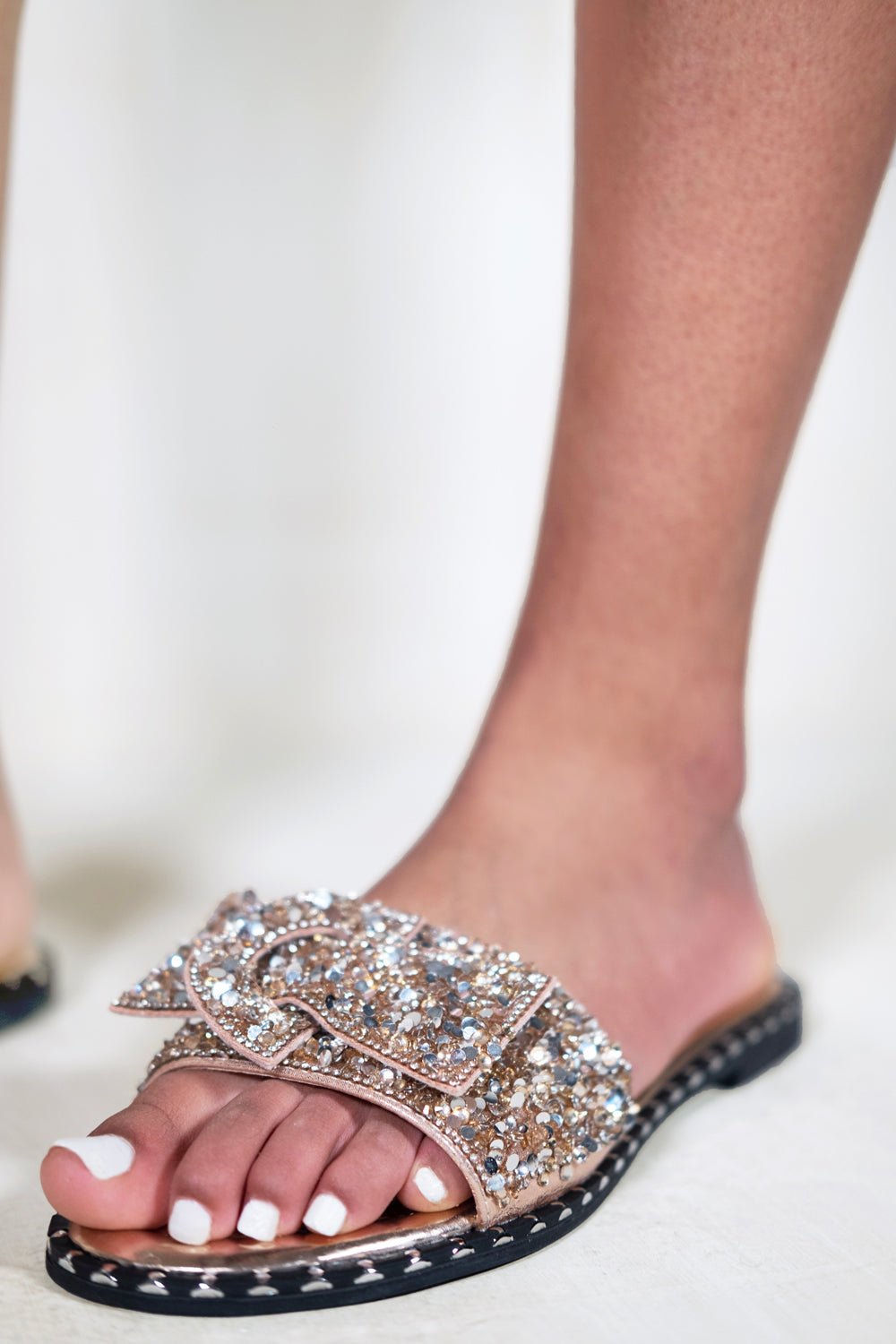 KAMARI DIAMANTE BOW FLAT SLIDERS WITH STUD DETAILS IN ROSE GOLD - Popular trends empire