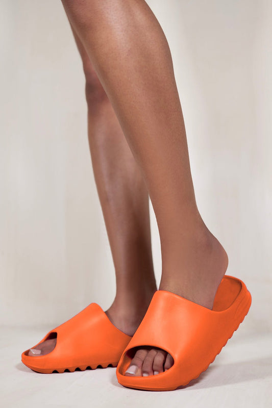 KOURTNEY SLIDERS WITH RUBBER SOLE IN TANGERINE ORANGE - Popular trends empire