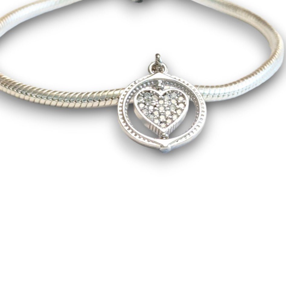 LOVE Dangle Charm - Popular trends empire