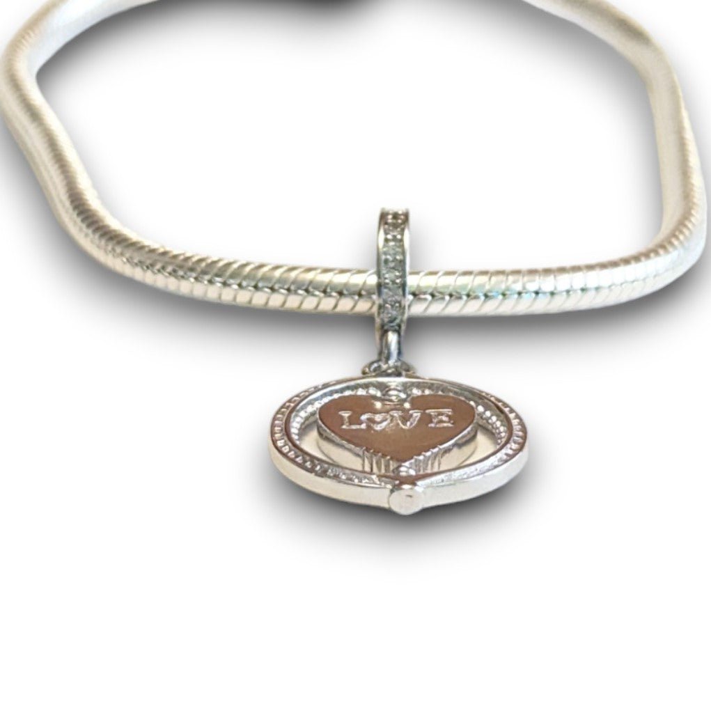 LOVE Dangle Charm - Popular trends empire