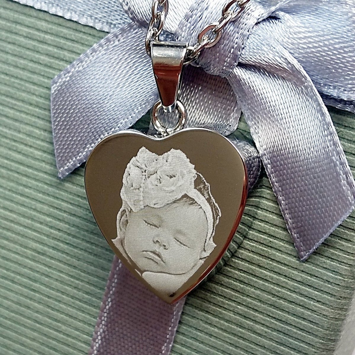 Memorial Ashes Pendant – Engraved Stainless Steel Heart Cremation Jewelry Gift - Popular trends empire