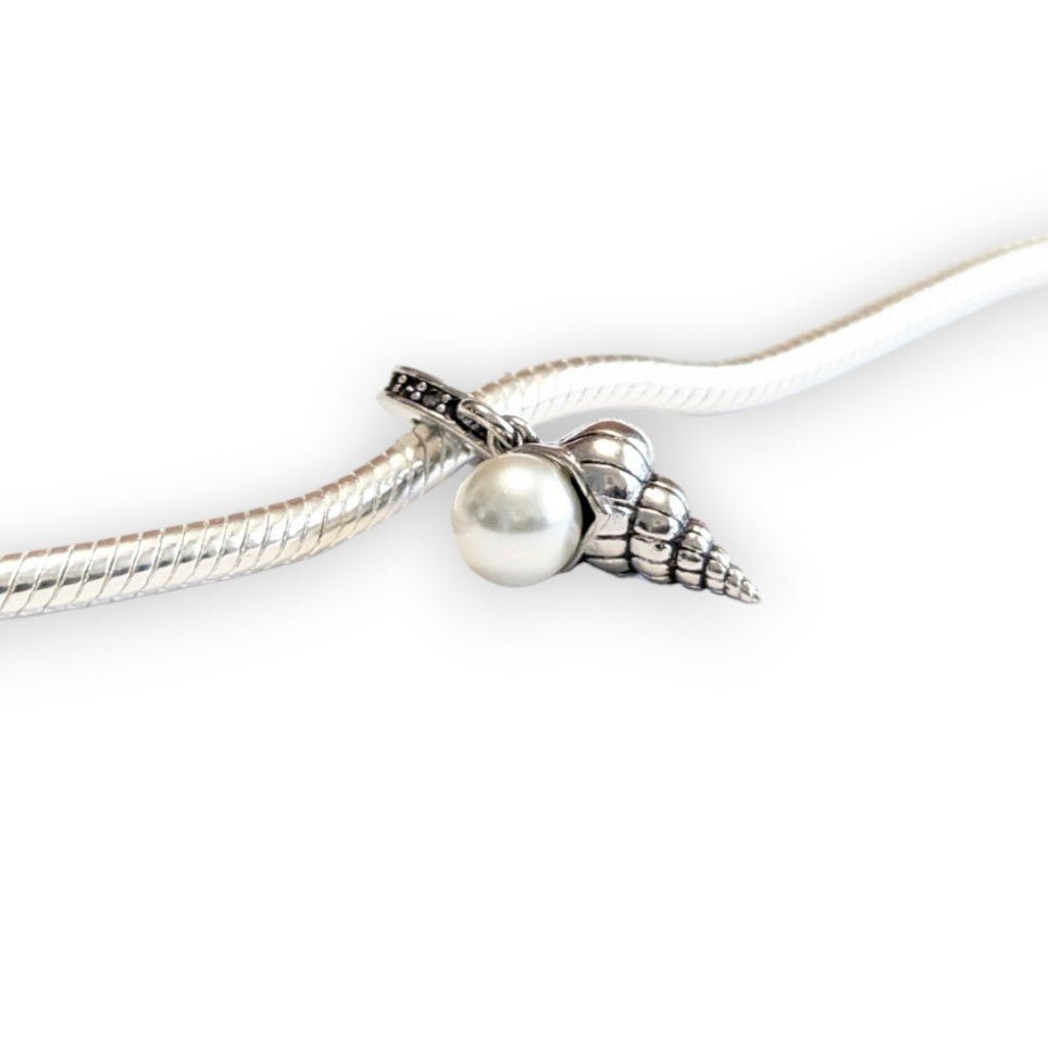 Pearl Seashell Dangle Charm - Popular trends empire