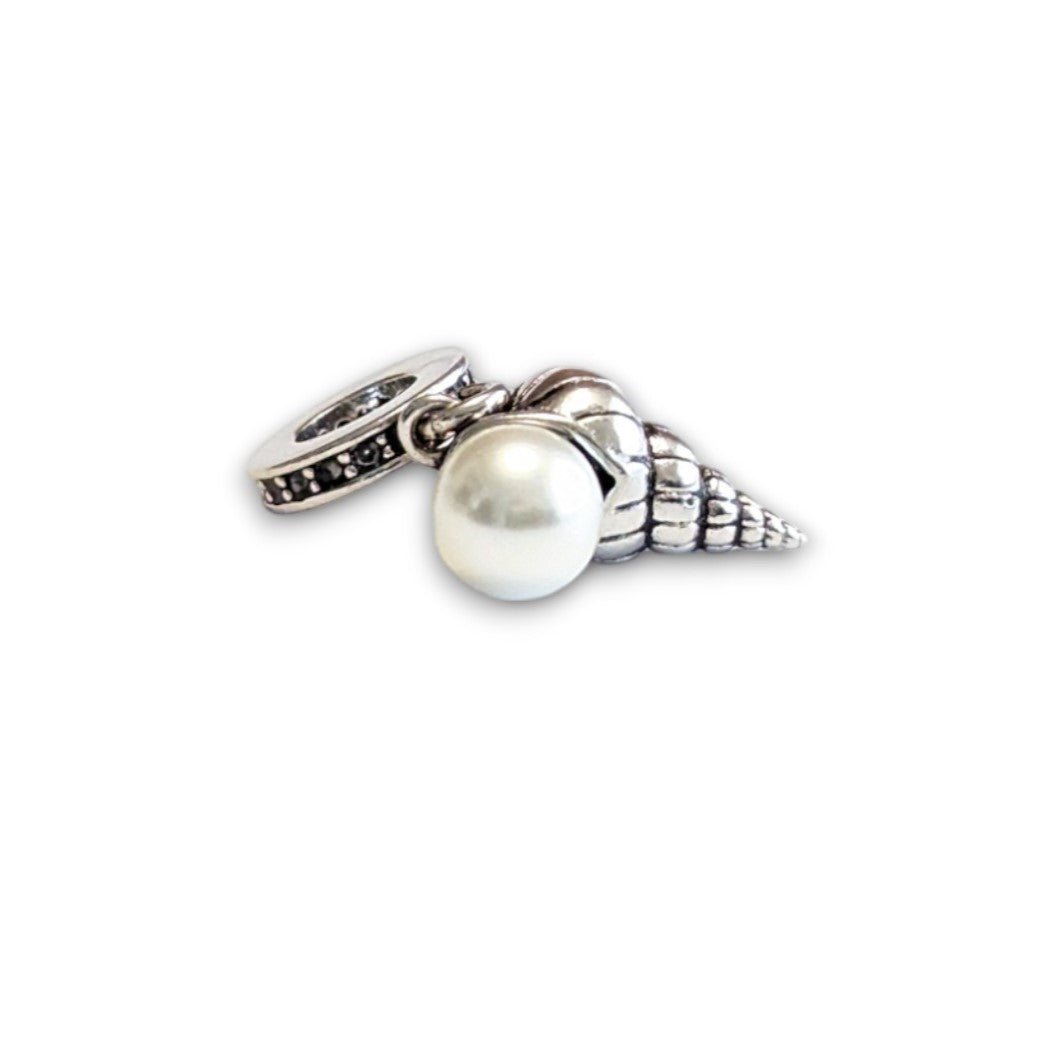 Pearl Seashell Dangle Charm - Popular trends empire