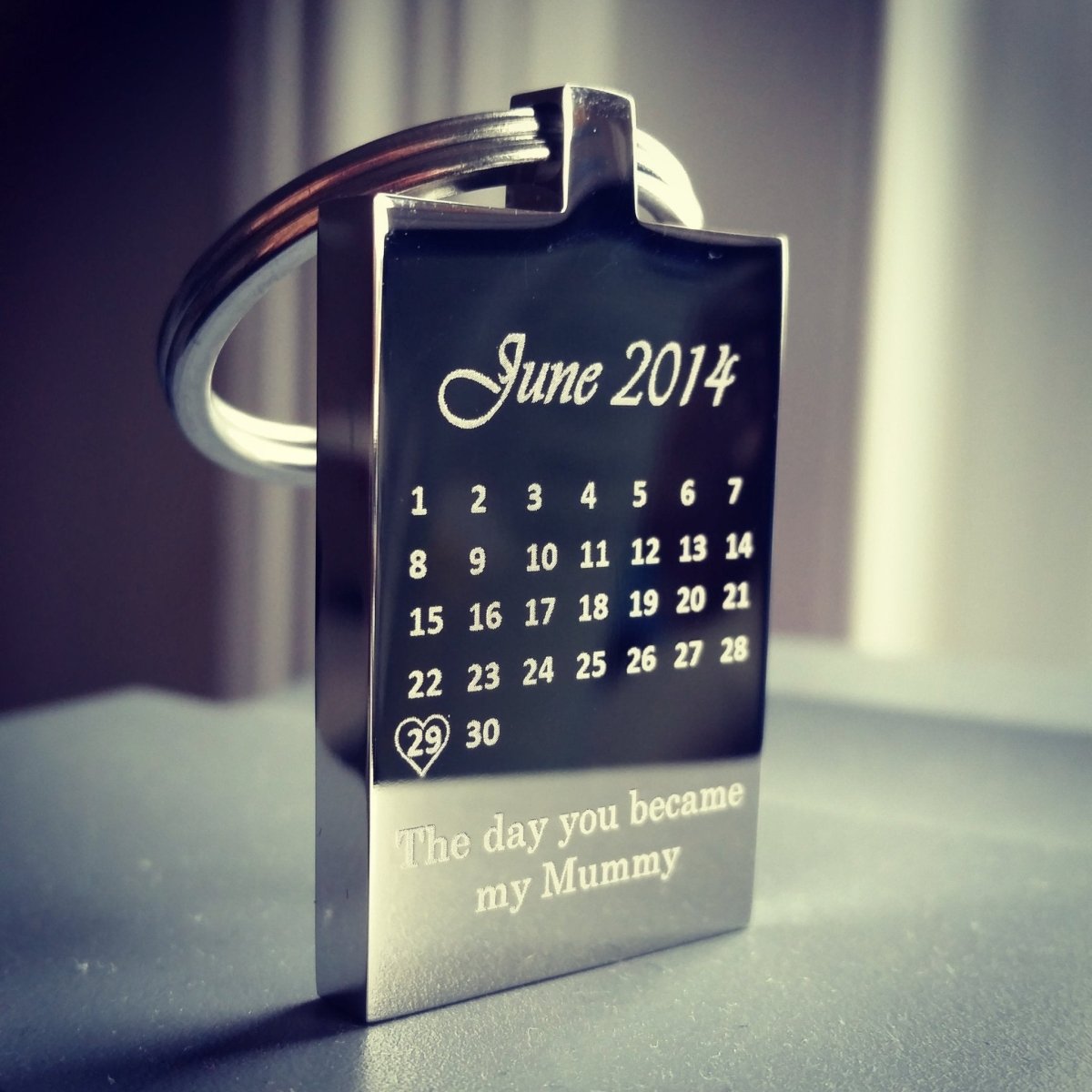 Personalised Calendar Keychain – Engraved Stainless Steel Special Date Keepsake Gift - Popular trends empire