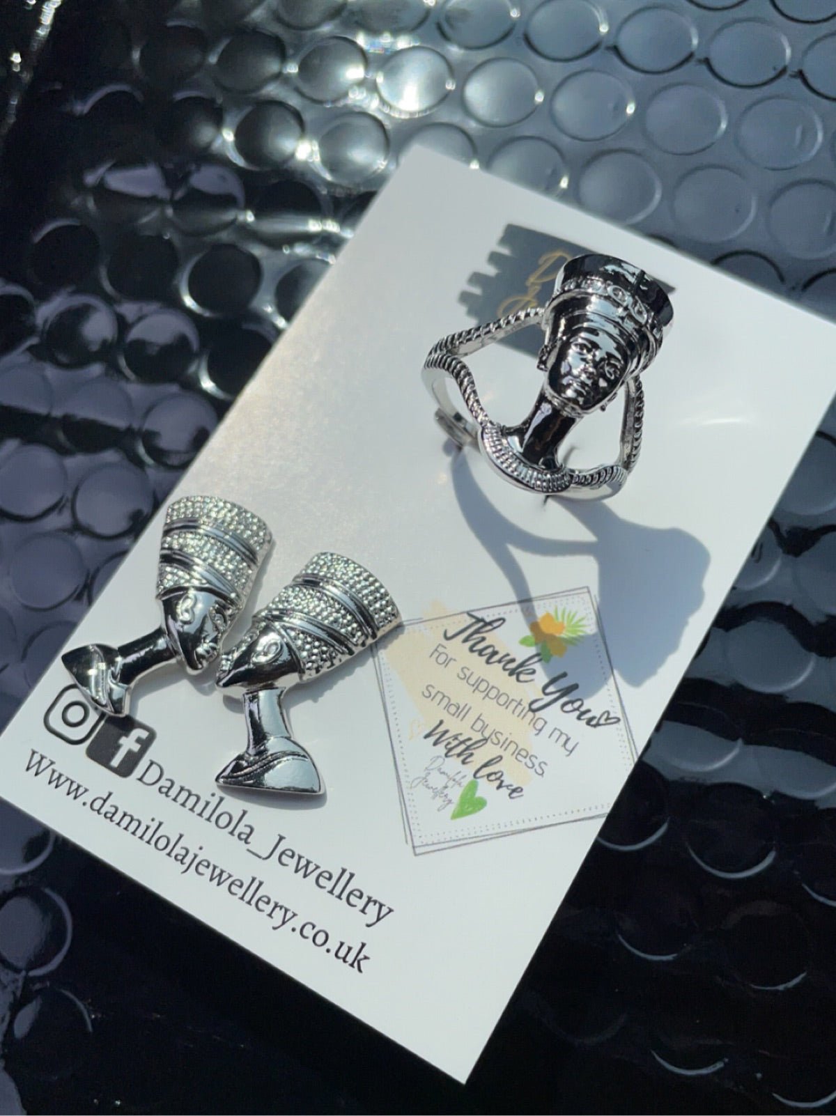 'Queen Nefertiti' - Stud Earrings - Silver/Gold - Popular trends empire