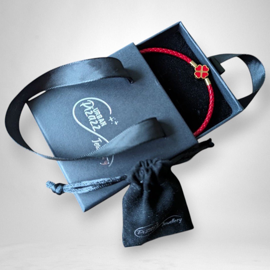 Red Clover Leaf Charm Bracelet - Popular trends empire