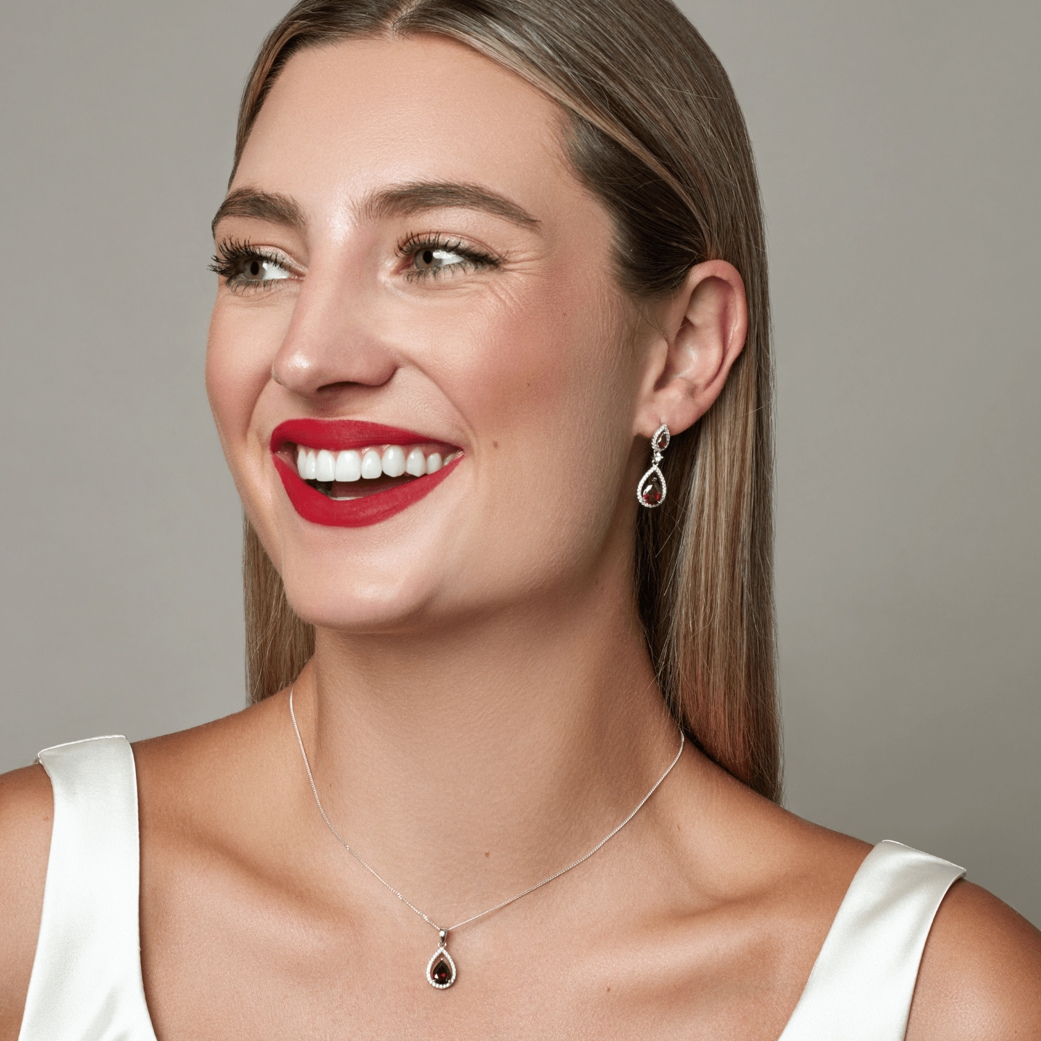 Ruby Cubic Zirconia Teardrop Necklace - Popular trends empire