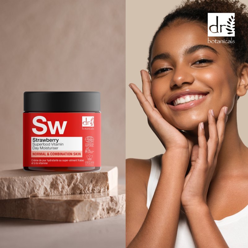 Strawberry Superfood Vitamin C Day Moisturiser 60ml - Popular trends empire