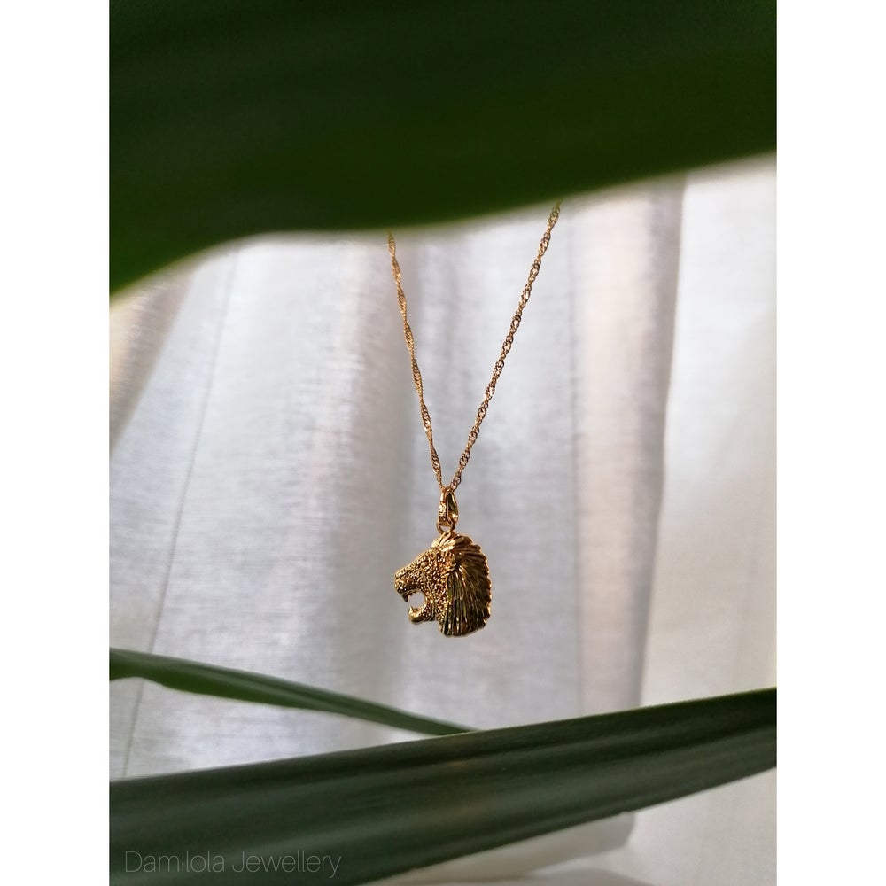 'The Fierce Lion' - Popular trends empire