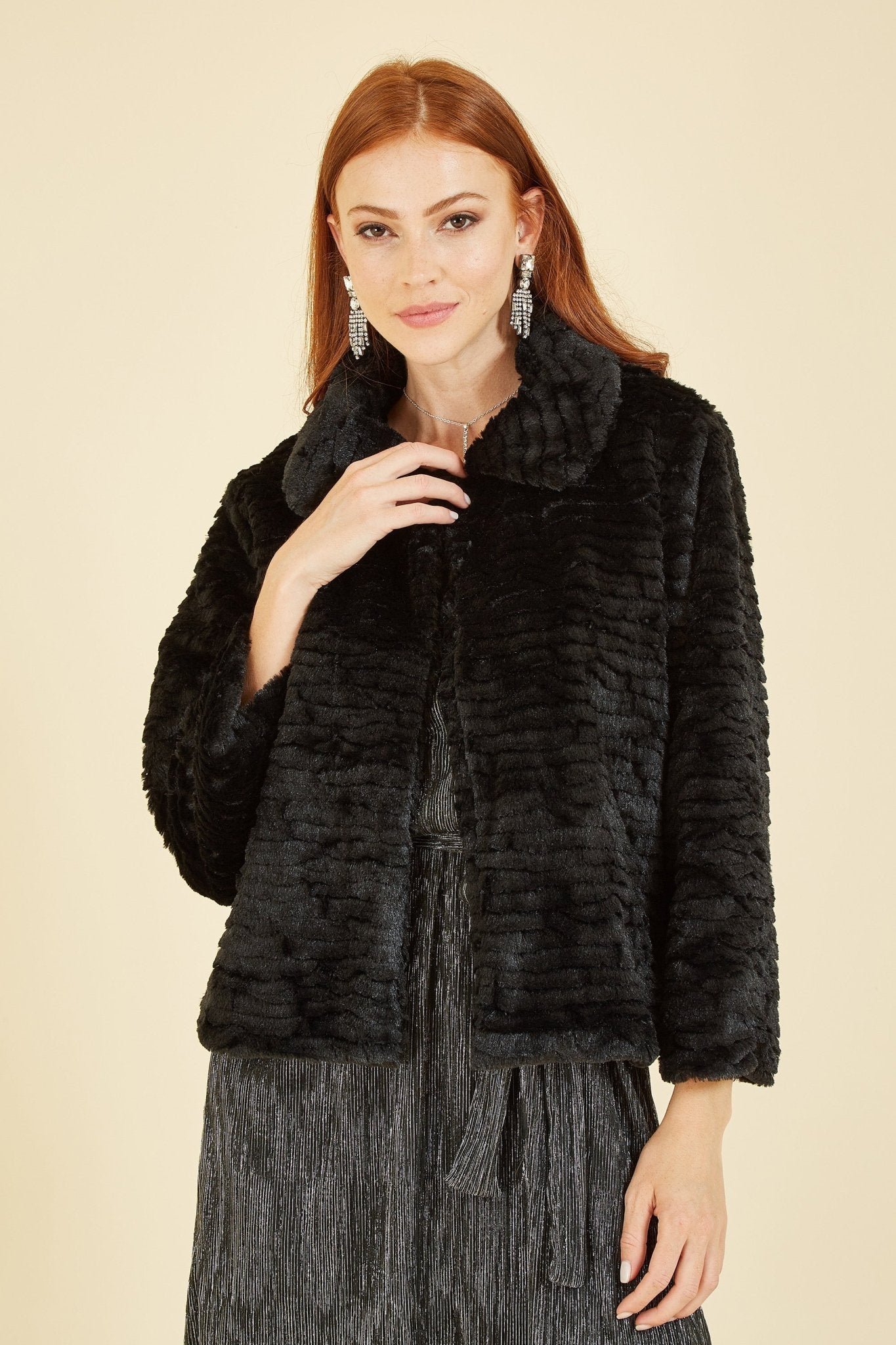Yumi Black Faux Fur Short Jacket - Popular trends empire