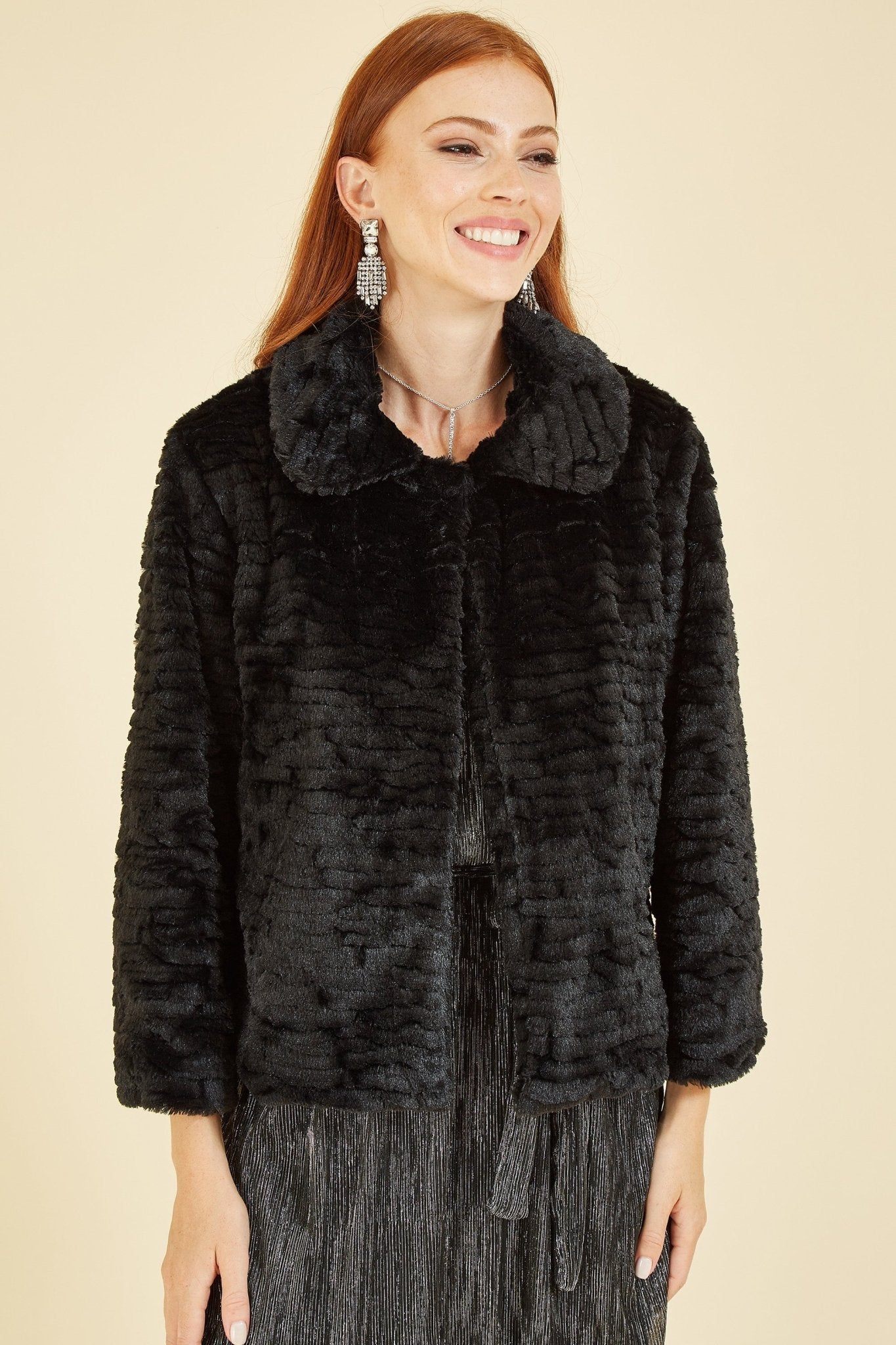 Yumi Black Faux Fur Short Jacket - Popular trends empire