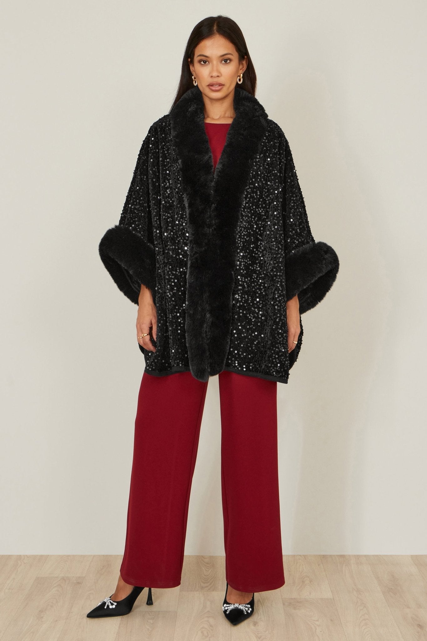 Yumi Black Sequin Cape with Faux Fur Trim and Lining - Popular trends empire