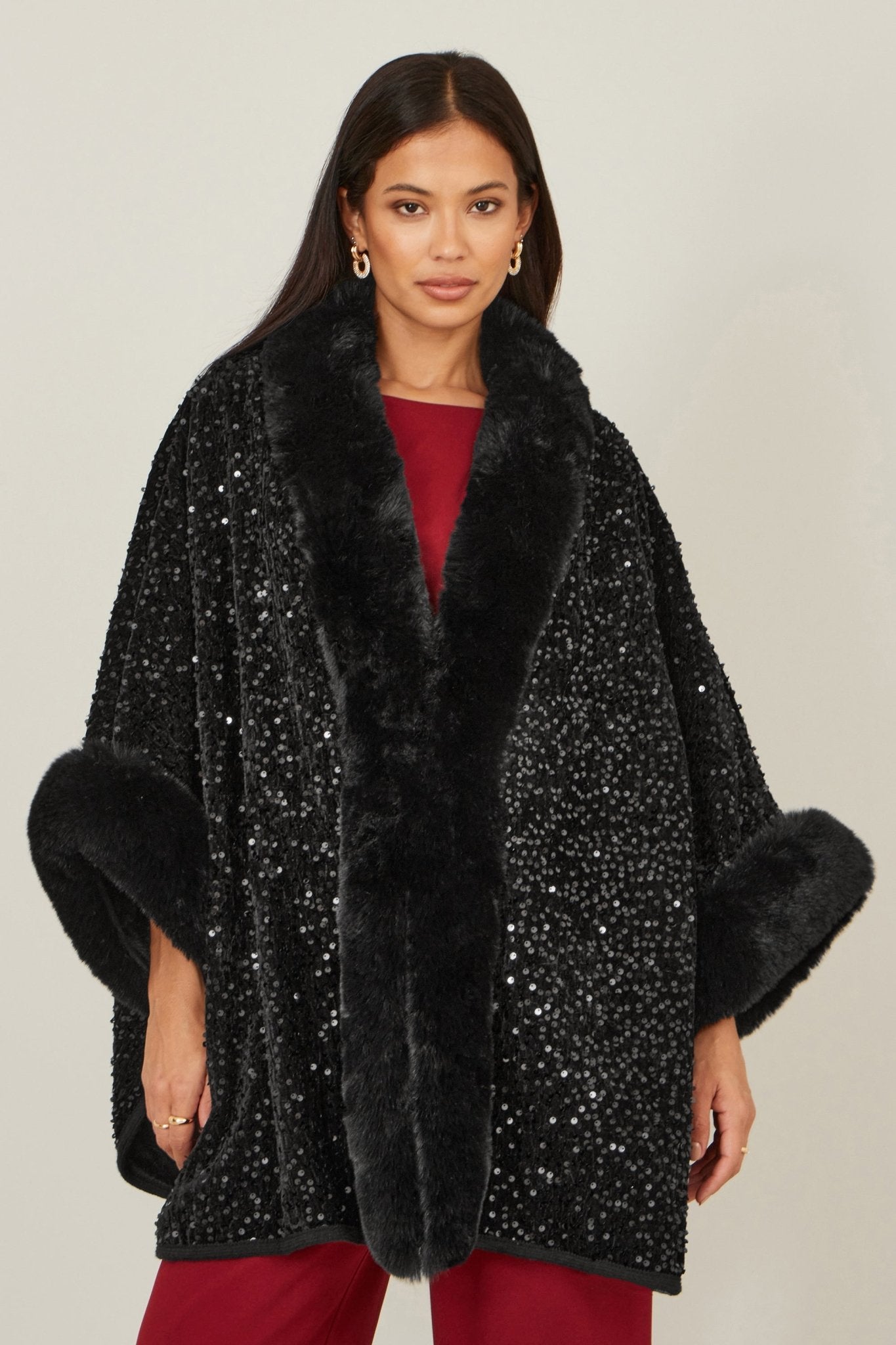 Yumi Black Sequin Cape with Faux Fur Trim and Lining - Popular trends empire