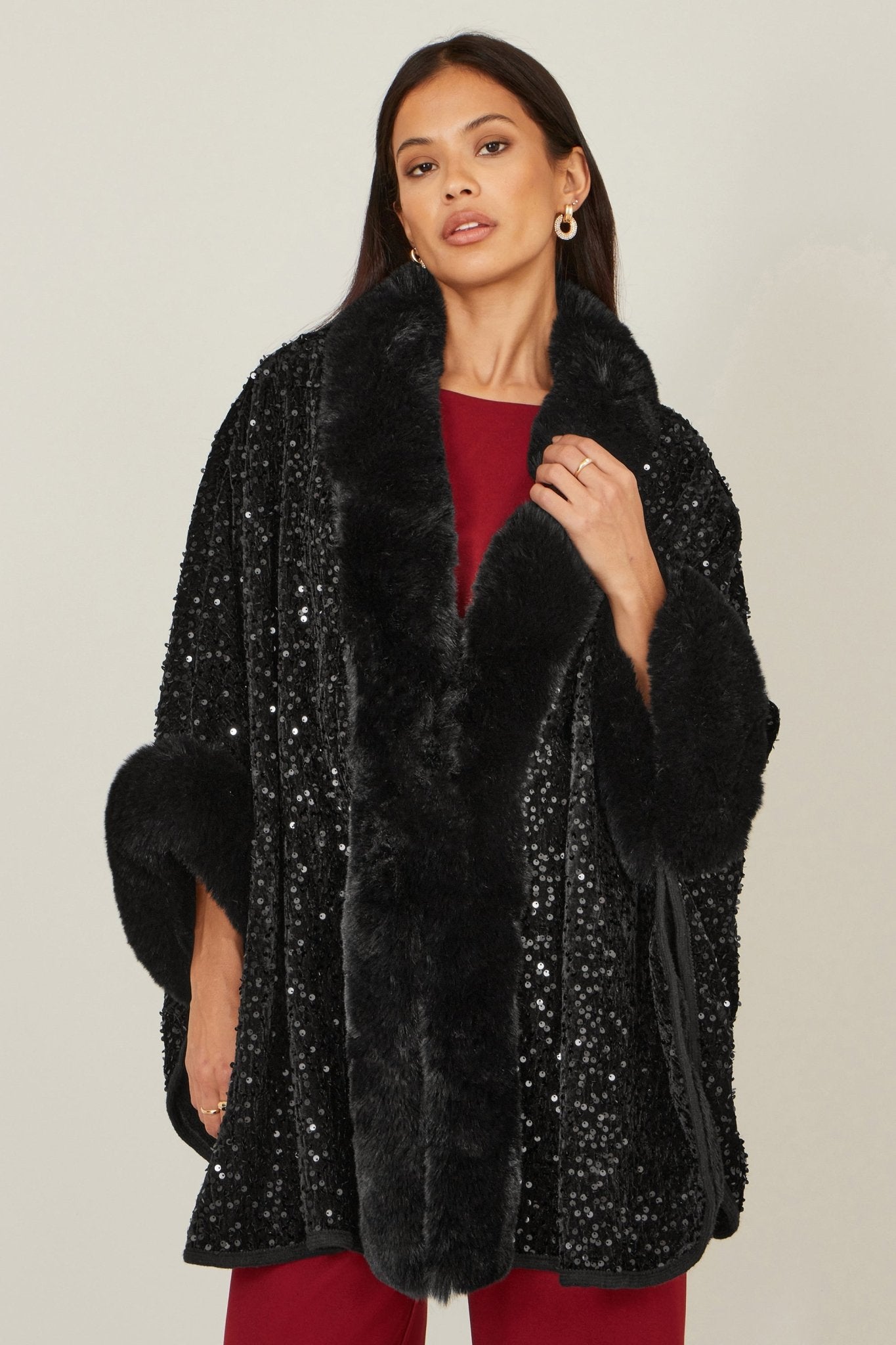 Yumi Black Sequin Cape with Faux Fur Trim and Lining - Popular trends empire